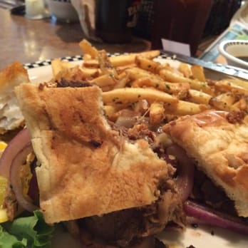 Black Bear Diner Vallejo - Tri Tip Dip.  Mom says it's yummy! - American Near Me - Vallejo, California