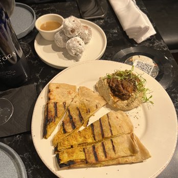 APT 4B - Oxtail Hummus Plantain Beignets - Lounges Near Me - Atlanta, Georgia APT 4B - Oxtail Hummus Plantain Beignets - Lounges Near Me - Atlanta, Georgia