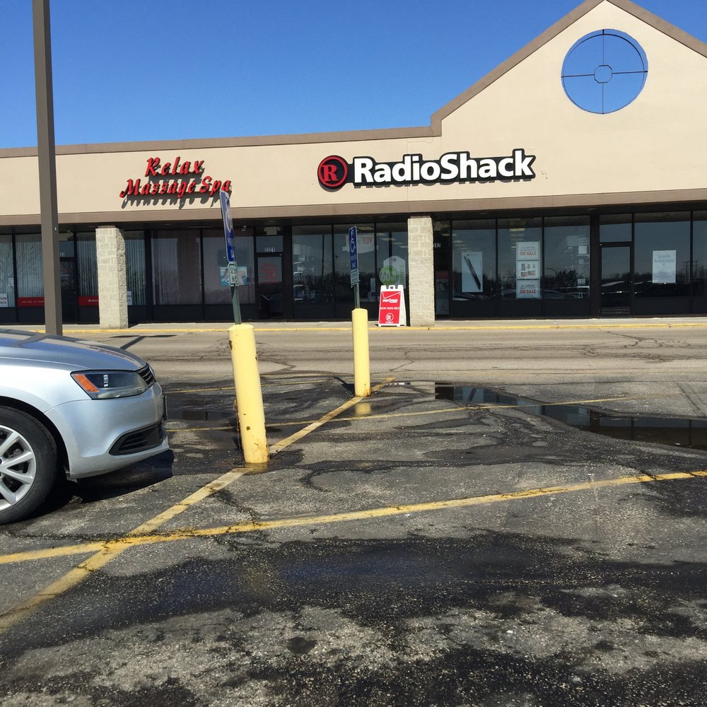 RadioShack - Mobile Phones Near Me - Brunswick, Ohio