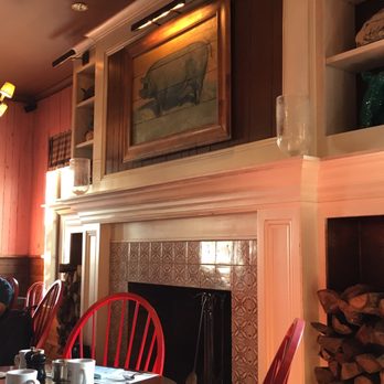 Blue Pig Tavern - New American Near Me - Cape May, New Jersey