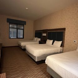 The Lodge at Big Sky - Hotel Room with Three Beds