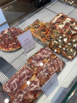 Ugo Pizzeria by null