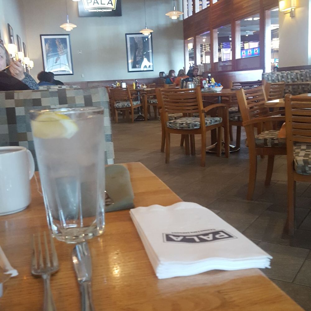 Pala Cafe - Having breakfast at the Pala cafe - American Near Me - Pala, California