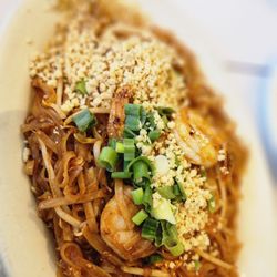 Thai Original BBQ Carson - Pad thai noodle with Shrimp