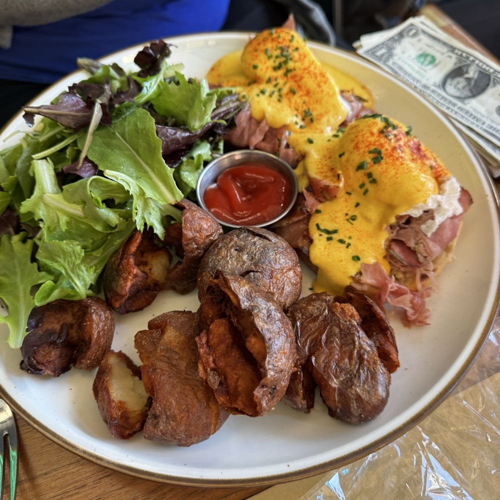 Dreamland Bar & Diner - Breakfast & Brunch Near Me - Seattle, Washington Dreamland Bar & Diner - Breakfast & Brunch Near Me - Seattle, Washington