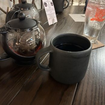 Prestonrose Towne Bistro - Pot of rose tea - Comfort Food Near Me - Paris, Arkansas