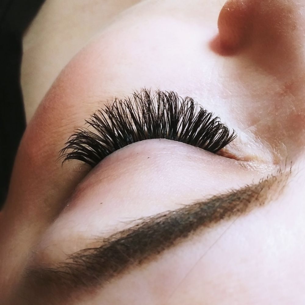 Eyelove Lashes Logo