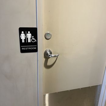 honeygrow - Single stall restrooms - Salad Near Me - Owings Mills, Maryland