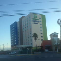 Holiday Inn Express Hotel & Suites