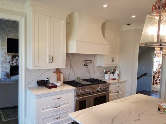 C & E Construction Group Logo