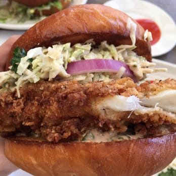 Houston's Restaurant - Crispy fish sandwich. Must try - American Near Me - Pompano Beach, Florida