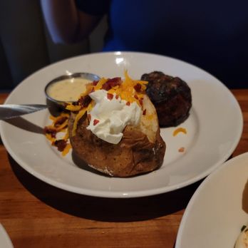 J. Alexander's - Filet was excellent. Perfect size for the price. Potato was huge, and Bearnaise sauce was a nice touch - Steakhouses Near Me - Plantation, Florida J. Alexander's - Filet was excellent. Perfect size for the price. Potato was huge, and Bearnaise sauce was a nice touch - Steakhouses Near Me - Plantation, Florida