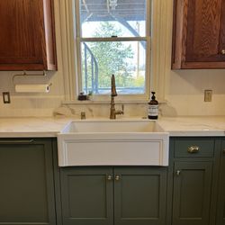 Decorative sink backsplash