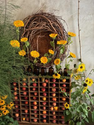 Hospitality & Interior Floral Design - Large-scale seasonal floral installations designed for hospitality, retail, and event environments. Work emphasizes atmosphere, spatial rhythm, and material restraint, allowing installations to evolve naturally with the seasons and the architecture they inhabit. This portfolio includes projects completed independently and as lead designer through contracted and 1099 engagements. Hospitality & Interior Floral Design - Large-scale seasonal floral installations designed for hospitality, retail, and event environments. Work emphasizes atmosphere, spatial rhythm, and material restraint, allowing installations to evolve naturally with the seasons and the architecture they inhabit. This portfolio includes projects completed independently and as lead designer through contracted and 1099 engagements.