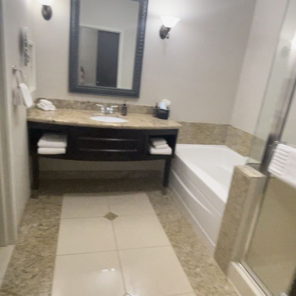 Oxford Suites Boise - Huge bathroom - Hotels Near Me - Boise, Idaho