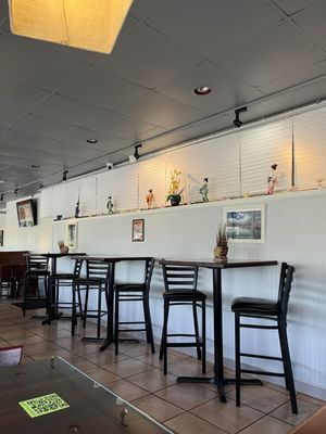 Bikkuri Sushi Noodle & Grill by null