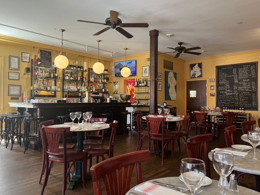 Demarchelier Bistro by null