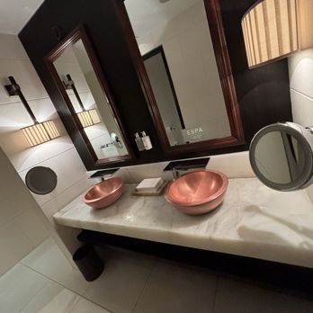 Europe Hotel - The spa - Hotels Near Me - Killarney, Kentucky