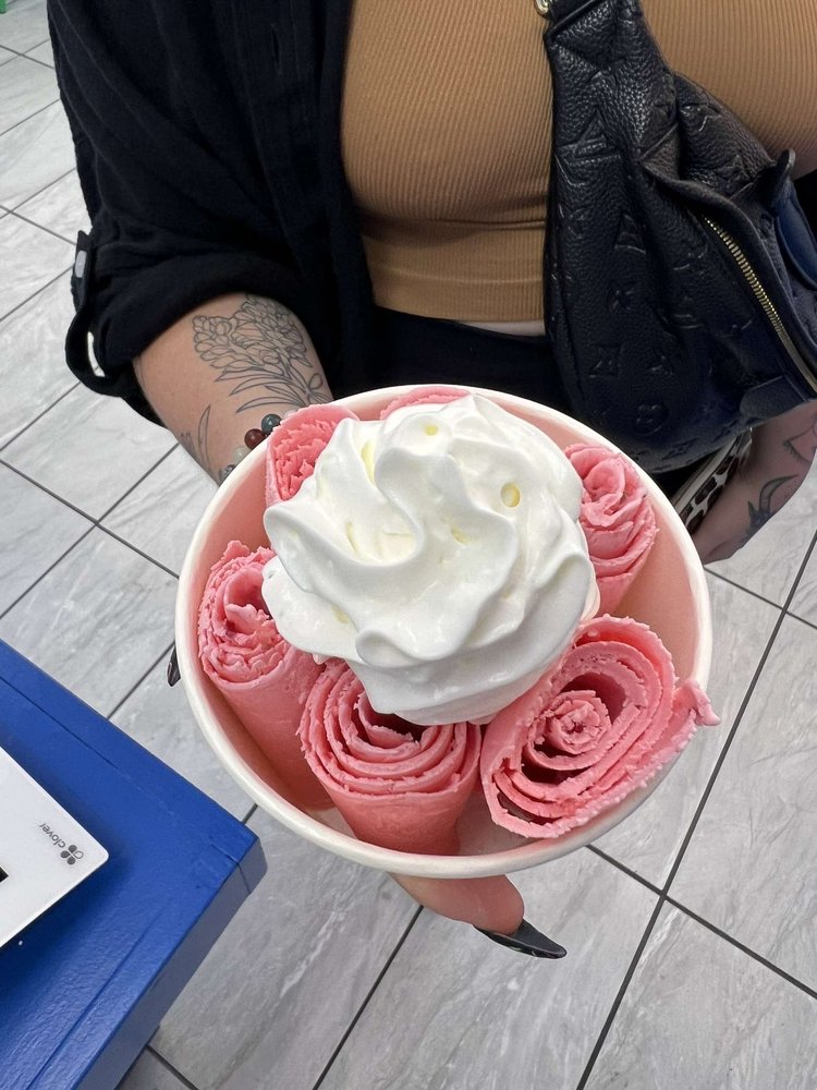 ROCKING ROLLZ Updated September 2024 11710 Broadway St, Pearland, Texas Ice Cream & Frozen