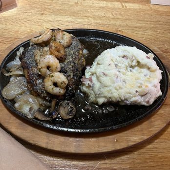 Applebee's Grill + Bar - Bourbon Street steak & Shrimp - American Near Me - Greenfield, Massachusetts