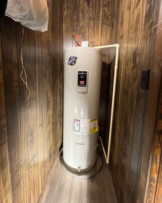 Malden Plumbing and Drain Logo