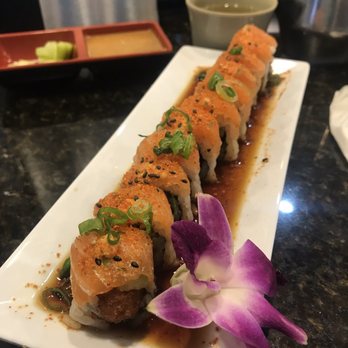 Sushimi's - Surprise roll from Christian that's not what it's called but it was surprisingly amazing. - Sushi Bars Near Me - Reno, Nevada Sushimi's - Surprise roll from Christian that's not what it's called but it was surprisingly amazing. - Sushi Bars Near Me - Reno, Nevada