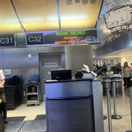 This counter is so rude.