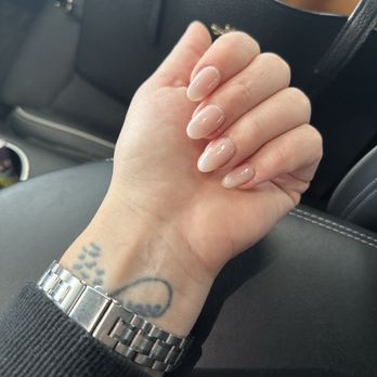 Lakeway Nail Spa - Nail Salons Near Me - Austin, Texas