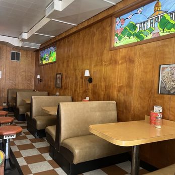 Precious Pizza - Side seating - Pizza Near Me - Salem, Oregon Precious Pizza - Side seating - Pizza Near Me - Salem, Oregon