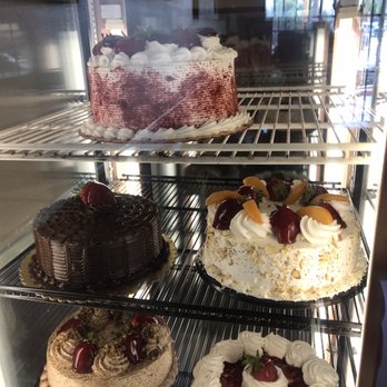 Callejas Cakes - Pretty cakes, all homemade - Bakeries Near Me - Fresno, California Callejas Cakes - Pretty cakes, all homemade - Bakeries Near Me - Fresno, California