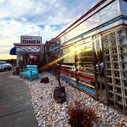 Exterior photo of Route 40 Classic Diner - Grindstone, Pennsylvania Exterior photo of Route 40 Classic Diner - Grindstone, Pennsylvania