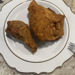 Pic Quick Deli - Fried chicken 8 piece Wednesday special