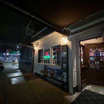 Acey Ducey's - the outside of a restaurant at night - Pubs Near Me - Forest Hills, New York