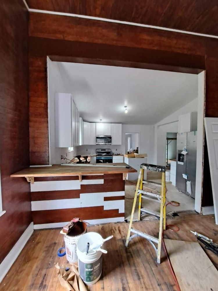 Slide of Hunter's Roofing & Construction