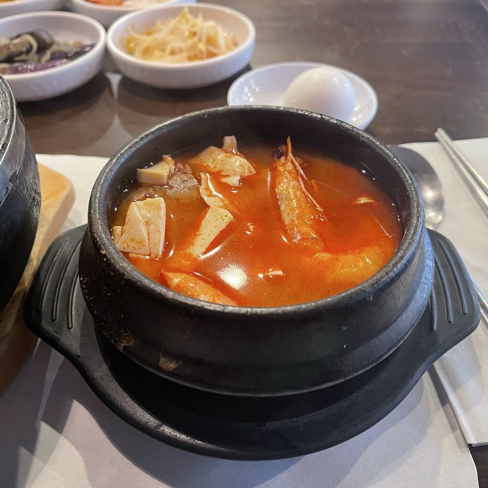 Assorted tofu soup Assorted tofu soup