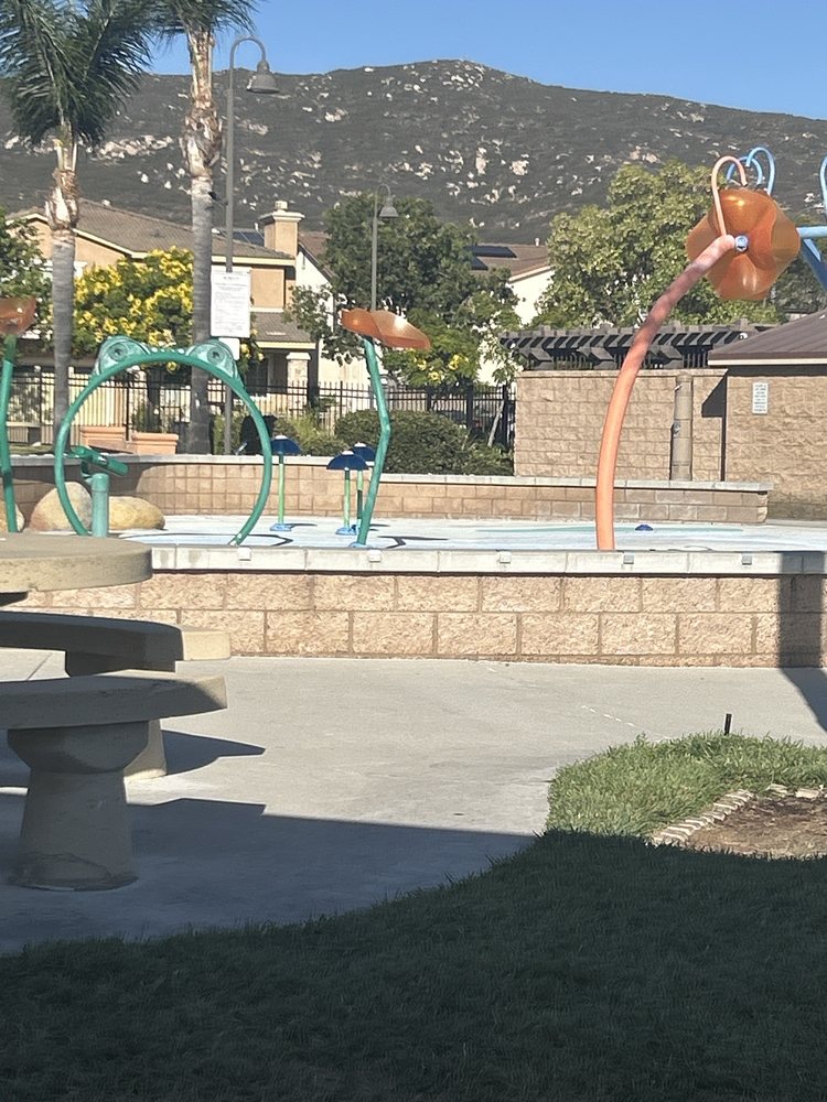 Pioneer Park Logo