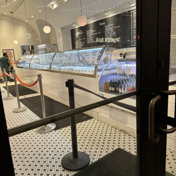 Jeni's Splendid Ice Creams - Ice Cream & Frozen Yogurt Near Me - Austin, Texas