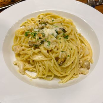 Simply Capri - Spaghetti alla Carbonara di mare - Italian Near Me - Winter Garden, Florida