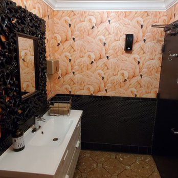 26 Beach Restaurant - Flamingo decor in men's restroom - New American Near Me - Venice, California 26 Beach Restaurant - Flamingo decor in men's restroom - New American Near Me - Venice, California