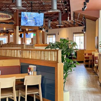 Islands Restaurant - Burgers Near Me - Manhattan Beach, California