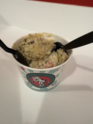 Dino’s Cookie Dough Bar by null