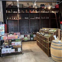 Stratton's Market - Wine rack