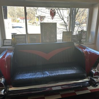The Diner - a red and black couch in a diner - Pizza Near Me - Oakdale, Pennsylvania The Diner - a red and black couch in a diner - Pizza Near Me - Oakdale, Pennsylvania