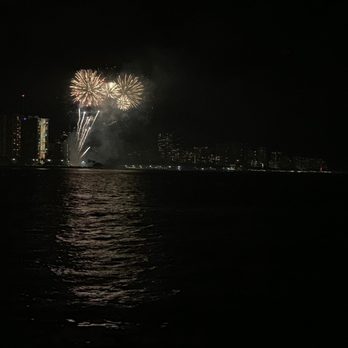 Majestic by Atlantis Cruises - Boat Tours Near Me - Honolulu, Hawaii Majestic by Atlantis Cruises - Boat Tours Near Me - Honolulu, Hawaii
