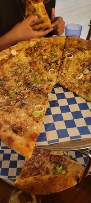 Wallflour Pizza by null