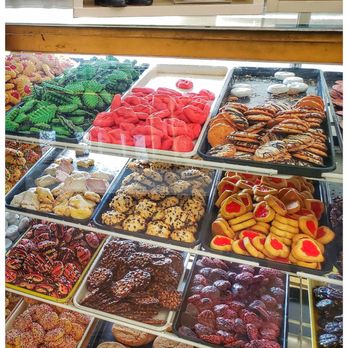 Oliver's Bakery - Cookies,cookies,cookies. - Donuts Near Me - Kenosha, Wisconsin