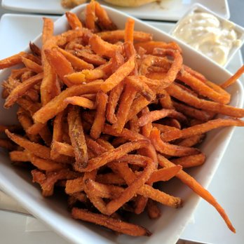 Square Burger - sweet potato fries with aioli sauce - Burgers Near Me - McKinney, Texas Square Burger - sweet potato fries with aioli sauce - Burgers Near Me - McKinney, Texas