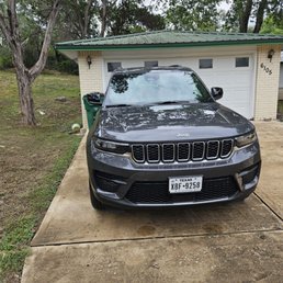 Jeep Grand Cherokee X, 2x4. Jeep Grand Cherokee X, 2x4.