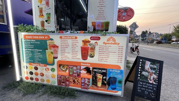 Piknik Park Food Cart Pod by null