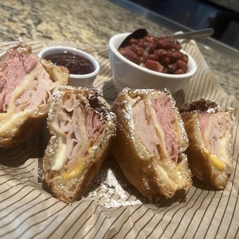Cheddar's Scratch Kitchen - Monte Cristo - Comfort Food Near Me - Orlando, Florida